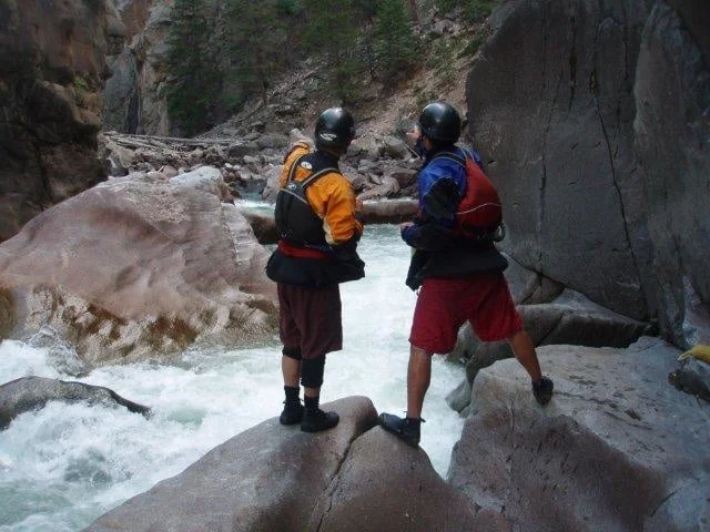 ACA Swiftwater Rescue instructor Jon Souter demonstrating rescue techniques.